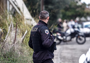 Φονικό στα Τρίκαλα: Τα αδέλφια είχαν παλιά διαμάχη – «Τον είδα μέσα στα αίματα», είπε αυτόπτης μάρτυρας