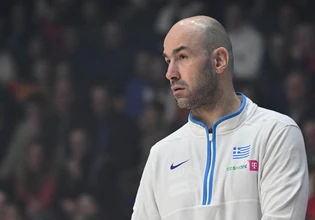 Σπανούλης: «Στόχος μας οι δύο νίκες – Πρέπει να παίζουν περισσότεροι Έλληνες» – Τι είπε για τον γιο του