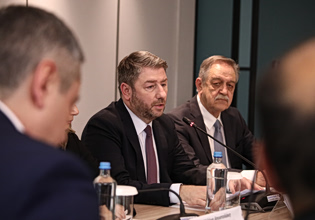 Παίρνει θέση για τα σενάρια συνεργασίας ο Πάρις Κουκουλόπουλος: «Κανένα σοβαρό κόμμα δεν είναι παράκλητος άλλου κόμματος παρά μόνο του λαού και της πατρίδας»