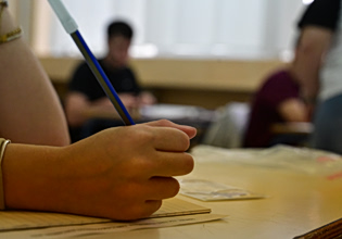 Πανελλαδικές ΕΠΑΛ: Συνέχεια με μαθήματα ειδικότητας σήμερα