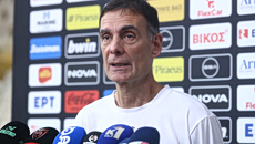 Μπαρτζώκας: «Δεν αποφασίσαμε ακόμα για αλλαγή στη λίστα των ξένων – Απόλυτος επαγγελματίας ο Πίτερς»