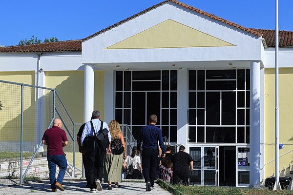 Να απορριφθεί η παράσταση του ελληνικού Δημοσίου στη δίκη για τα Τέμπη πρότεινε η εισαγγελέας
