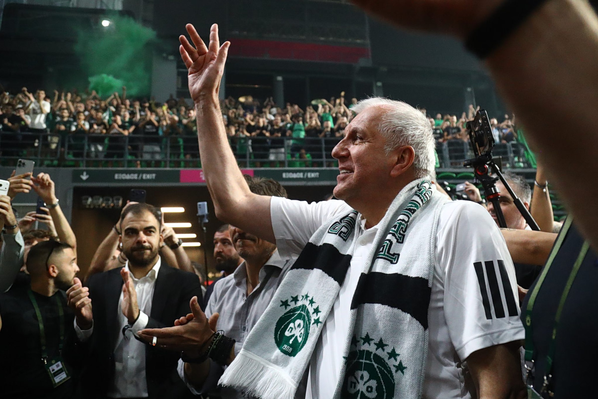 Ο Ομπράντοβιτς φόρεσε κασκόλ του Παναθηναϊκού και εμφανίστηκε στον κόσμο (pics)