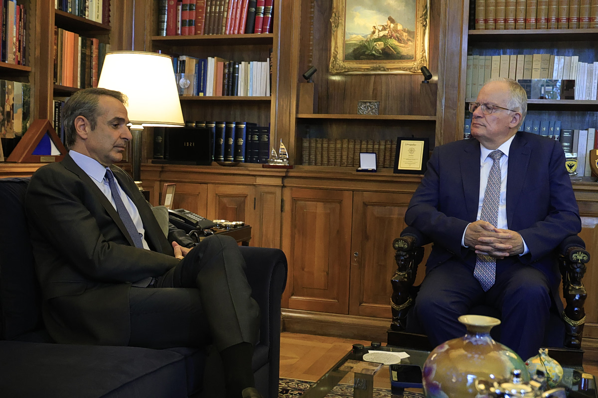 Μητσοτάκης: Επαναφέρει τον «μπαμπούλα» της χρεοκοπίας – Αιχμές προς την αντιπολίτευση για ακοστολόγητες δεσμεύσεις