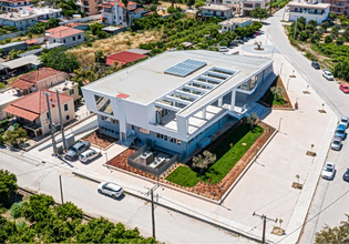 Παραδόθηκε το νέο δημαρχείο στο Δήμο Βέλου-Βόχας