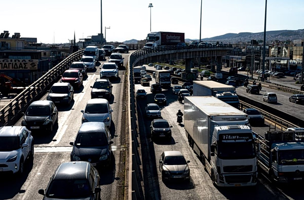 Κίνηση: Κυκλοφοριακό έμφραγμα στον Κηφισό – Πού αλλού υπάρχουν προβλήματα