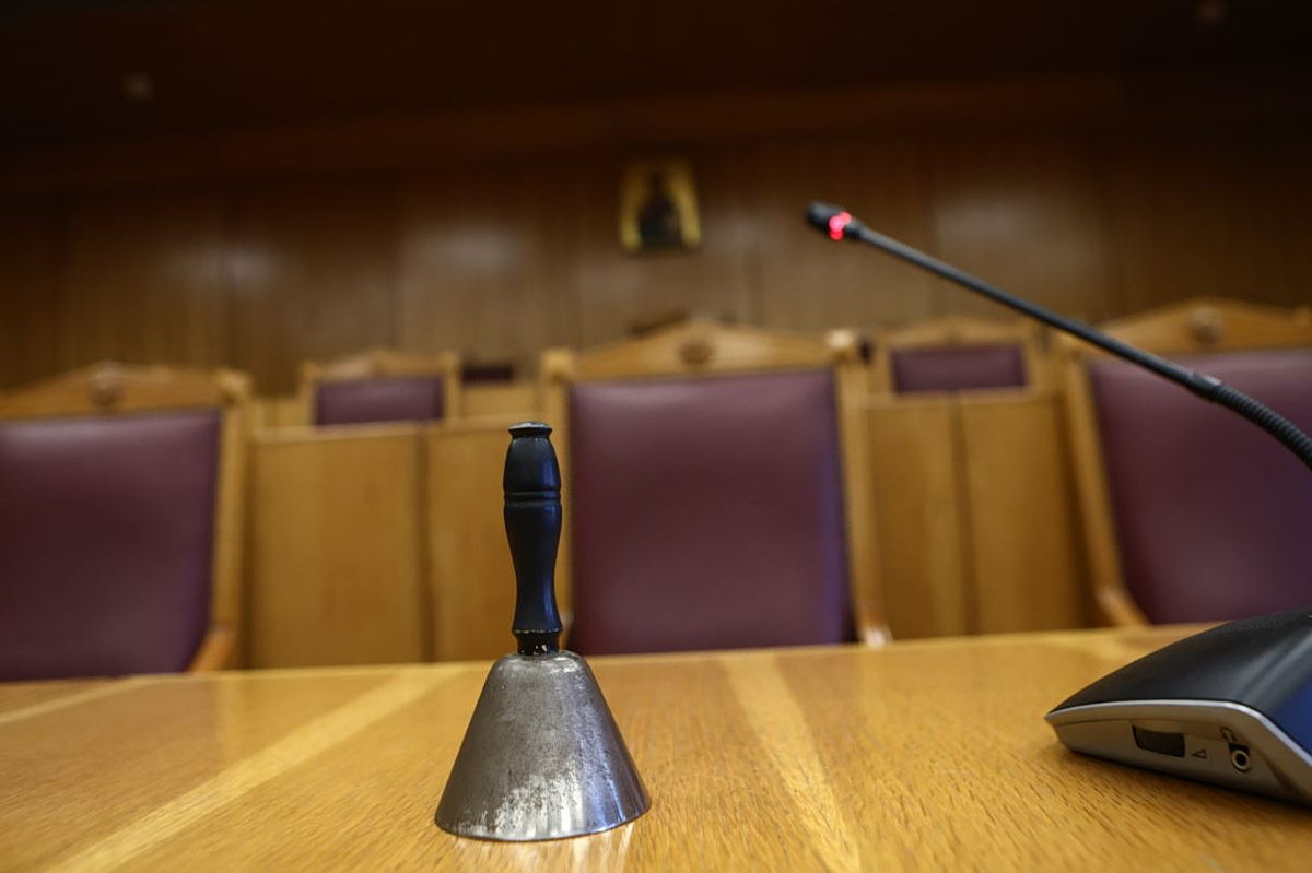 Θεσσαλονίκη: Σε δίκη 12 γιατροί και νοσηλευτές κατηγορούμενοι για τον θάνατο 27χρονου στρατιώτη