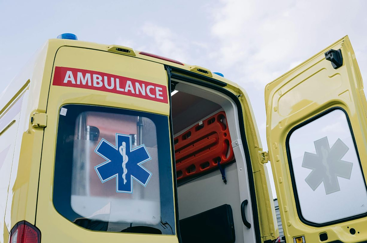 Τρίκαλα: Νεκρός 22χρονος σε τροχαίο – Μάχη για να κρατηθεί στη ζωή δίνει ο συνεπιβάτης του