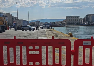 Πειραιάς: Αυτοκίνητο έπεσε στη θάλασσα – Σε εξέλιξη επιχείρηση ανάσυρσης