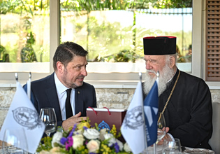 Γεύμα εργασίας του Περιφερειάρχη Αττικής Νίκου Χαρδαλιά με τον Αρχιεπίσκοπο και μέλη της Ιεράς Συνόδου
