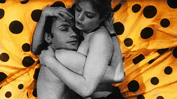 Η κλασική soft-core ταινία του Τίντο Μπρας «Deadly Sweet» θα ανοίξει το Φεστιβάλ Κινηματογράφου της Βενετίας