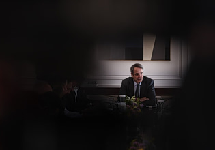Η ΕΥΠ των ημετέρων: Η άλωση της Υπηρεσίας Πληροφοριών από το σύστημα Μητσοτάκη
