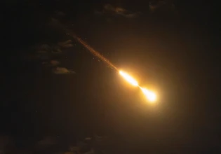 Το Ιράν εκτόξευσε πυραύλους κατά του Ισραήλ – Αντίποινα για το χτύπημα στη Βηρυτό – Η αντίδραση Τραμπ