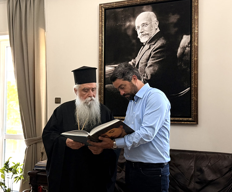 Στο Δημαρχείο Χανίων ο Αρχιεπίσκοπος Σινά κ.κ. Συμεών