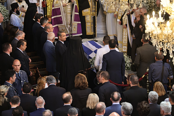 Το τελευταίο αντίο στον Νίκο Ταγαρά – Μητσοτάκης: Αποτέλεσες φωτεινό παράδειγμα πολιτικού