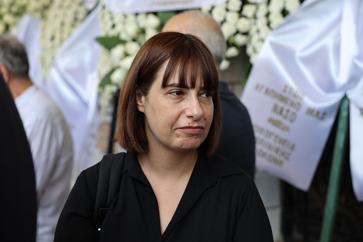 Από την κηδεία του Νάσου Αθανασίου. 