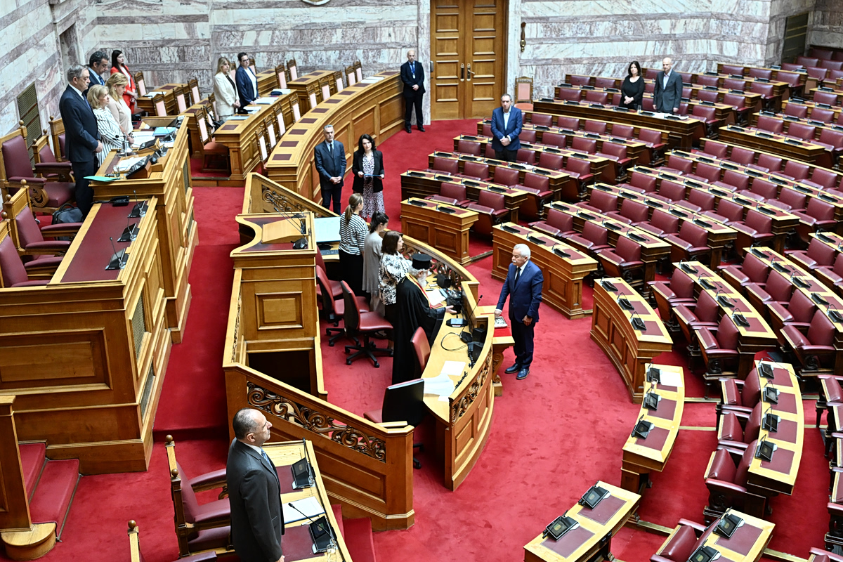 «Η κυβέρνηση έχει αποτύχει» – Πολιτική κόντρα για την ακρίβεια