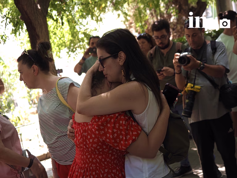 Πετράλωνα: Συγκλονίζει ένοικος της πολυκατοικίας – «Πήγα για δουλειά και δεν βρήκα το σπίτι μου γυρνώντας»