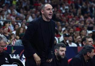 Καλαμπόκης: «Είμαστε περήφανοι για αυτά που κατάφερε ο Ολυμπιακός» – Τι είπε για Φουρνιέ και Πίτερς