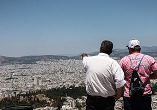 Στέγαση: «Ματώνοντας» για ένα κεραμίδι – Η μέση τιμή των ενοικίων στην Αθήνα και σε ολόκληρη την Ευρώπη