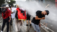 Αλβανία: Από την ανησυχία στη δημόσια οργή – Κλιμακώνονται οι διαδηλώσεις για την επένδυση Κούσνερ
