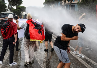 Αλβανία: Από την ανησυχία στη δημόσια οργή – Κλιμακώνονται οι διαδηλώσεις για την επένδυση Κούσνερ