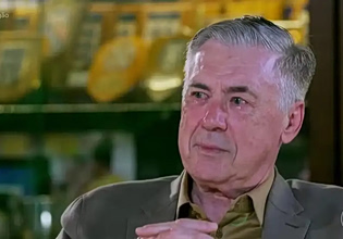«Παππού, πάρε το κύπελλο»: Τα εγγόνια του Αντσελότι τον… λύγισαν λίγο πριν το Μουντιάλ (vid)