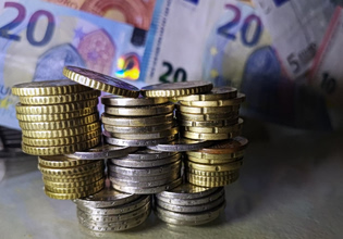 Προς νέα μείωση ασφαλιστικών εισφορών – Ποιους αφορά