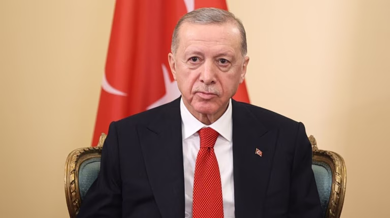 Ύμνοι Ερντογάν στην τουρκική αμυντική βιομηχανία και βολές εναντίον του Ισραήλ