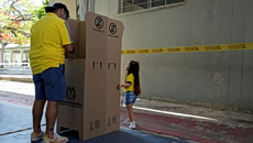 Κολομβία: Ο ακροδεξιός ντε λα Εσπριέγια θα αναμετρηθεί με τον αριστερό Σεπέδα στον δεύτερο γύρο των προεδρικών