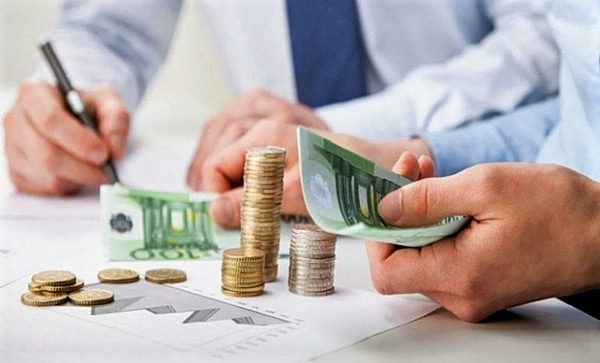 Ακατάσχετος λογαριασμός: Αυξάνεται στα 1.600 ευρώ το όριο