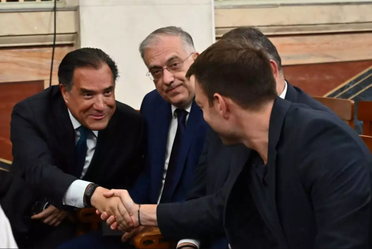 Τον Κασσελάκη από την αφάνεια ποιος θα βγάλει; Η λάσπη που θα πετάξει μετά του Αδώνιδος στον Τσίπρα με το τσουβάλι