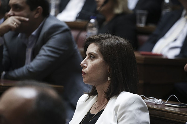 Email gate: Αλληλοκατηγορίες και μετάθεση ευθυνών στη δίκη για τη διακίνηση των προσωπικών δεδομένων των αποδήμων