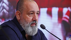 Ο μεγάλος Ολυμπιακός αγκαλιάζει τον Πειραιά – Καραπαπάς: «Με εντολή Μαρινάκη κοντά στην ΕΠΣ»