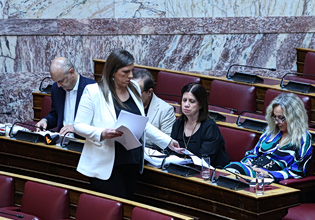 Βουλή: Τρίτη αναβολή στην επιτροπή δεοντολογίας για τη Ζωή Κωνσταντοπούλου – Γκρίνιες και εκνευρισμός στη ΝΔ
