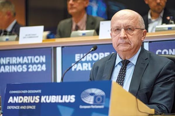 Αντριους Κουμπίλιους: Ετοιμη για υπογραφή η σύμβαση SAFE με την Ελλάδα