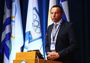 Η διαιτησία, ο Λανουά και το θέατρο του παραλόγου της ΑΕΚ