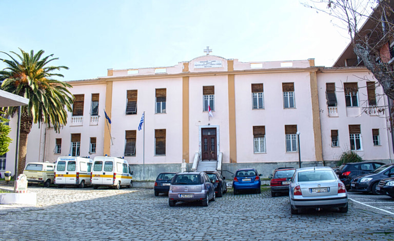 Ηλικιωμένος επιτέθηκε σε ιατρικό προσωπικό στο νοσοκομείο της Λήμνου – «Από τύχη ζει μία γιατρός» λέει ο Γιαννάκος