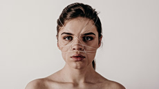 Baby botox και «περιποίηση βαμπίρ»: Πώς οι αισθητικές θεραπείες έγιναν το νέο φυσιολογικό