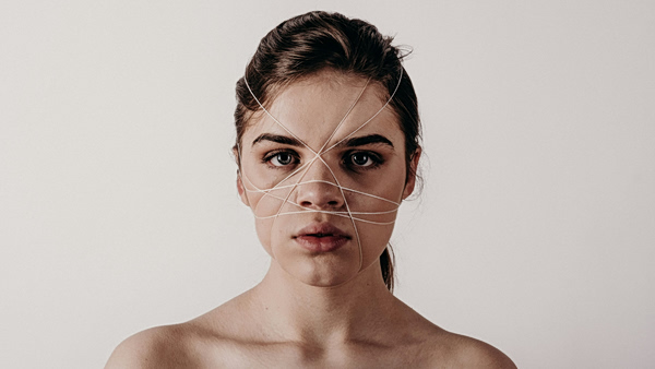 Baby botox και «περιποίηση βαμπίρ»: Πώς οι αισθητικές θεραπείες έγιναν το νέο φυσιολογικό