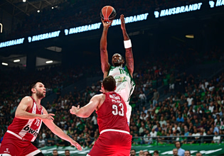 Παναθηναϊκός – Ολυμπιακός 68-58: Οι «πράσινοι» έκαναν τον 1-1 με οδηγό τον Χέιζ-Ντέιβις