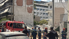 Πετράλωνα: Πέντε συλλήψεις μετά την κατάρρευση πολυκατοικίας – Συνεχίζει τις έρευνες η ΕΜΑΚ