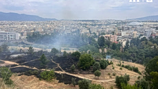 Υπό έλεγχο η φωτιά στη Φιλοθέη