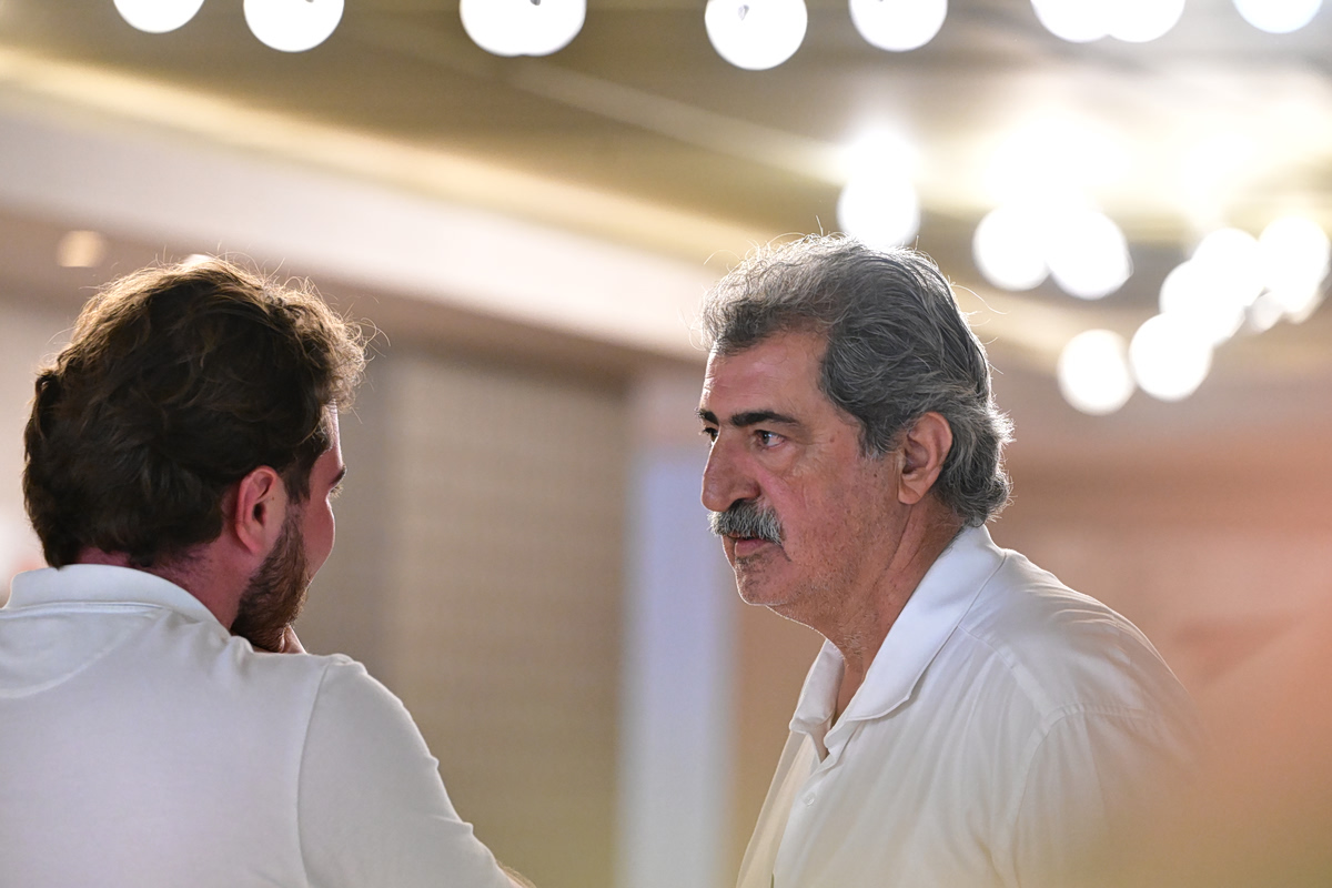 Πέφτουν οι μάσκες: Ο «κομμένος» Πολάκης θέλει να αρπάξει το κόμμα