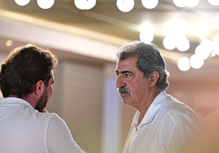 Πέφτουν οι μάσκες: Ο «κομμένος» Πολάκης θέλει να αρπάξει το κόμμα