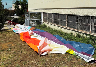 Pride – Βανδαλισμός στο ΑΠΘ: Άγνωστοι έσκισαν τη ΛΟΑΤΚΙ+ σημαία για τον Μήνα Υπερηφάνειας