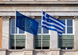 Κομισιόν: Η Ελλάδα επιστρέφει στην ευρωπαϊκή κανονικότητα