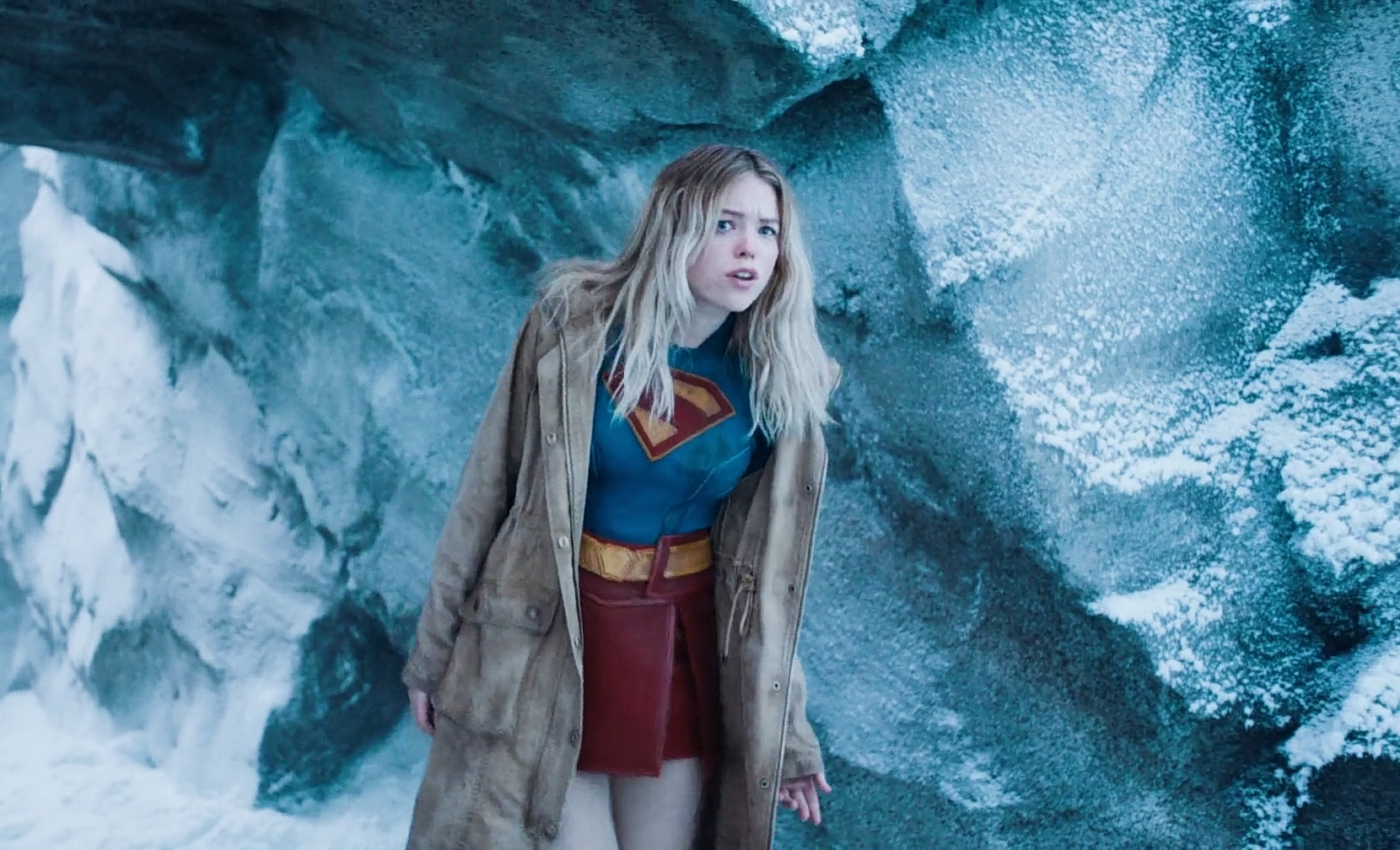 Οι χαμηλές πτήσεις της Supergirl προκαλούν πονοκέφαλο στον Τζέιμς Γκαν