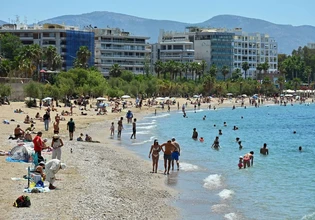 Καλοκαιρινές θερμοκρασίες και 35άρια έφερε ο Ιούνιος –  Μαζικές εξορμήσεις στις παραλίες