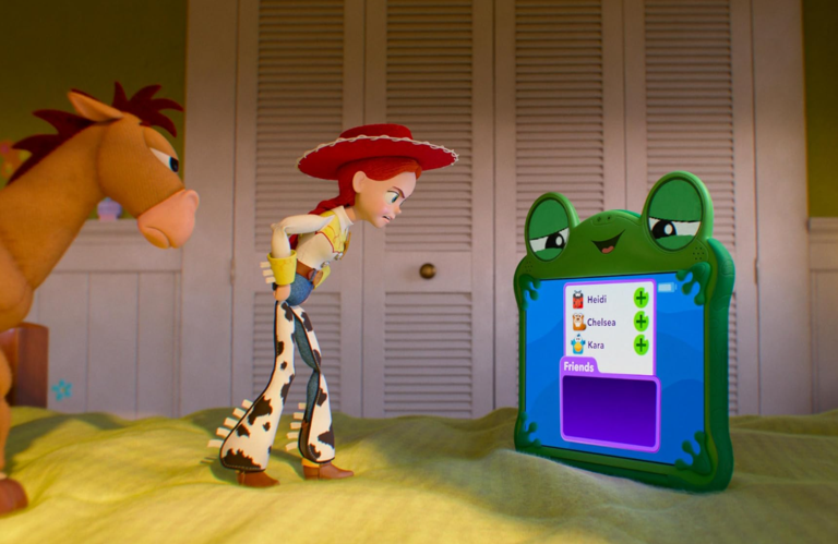 Oι οθόνες, τα παιδιά, το Toy Story: Ο Τομ Χανκς τρομάζει με την «μπλε λάμψη από τα κινητά στα παιδικά δωμάτια»